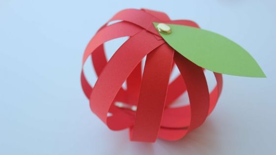 3D-Paper-Apple-Craft