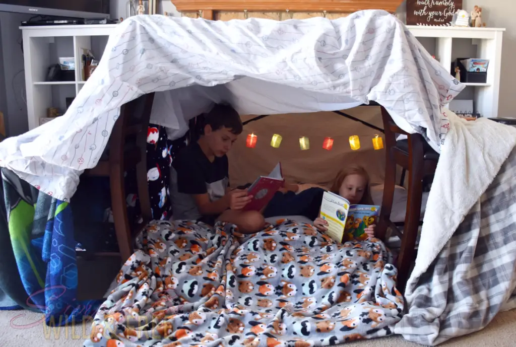 Reading Activities for Kids Bulding a Fort